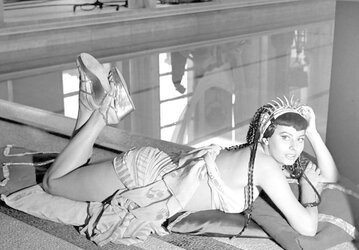 Sophia Loren gigs