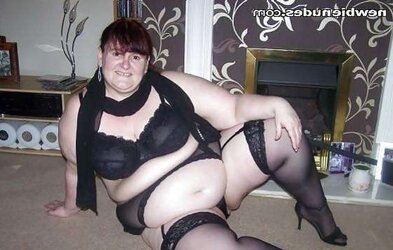 Mature BBWs in tights VI