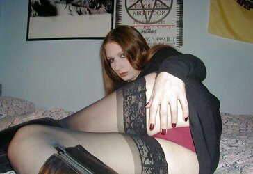 Passionate Teenager With Unshaved Beaver