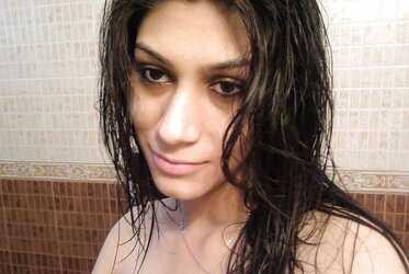Paki gf NAILA.