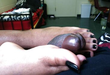 Ebony Toes Footjob