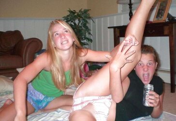 Upskirt amateurs