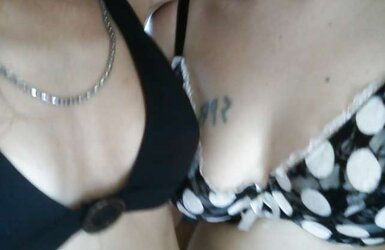Cassie with girlfriend Ashley