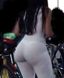 Bundas e algumas bucetas