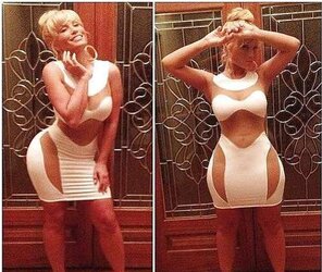 Giant Ass Batles. Coco Austin v Amazin Amie