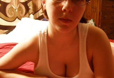 Cute Phat boobed Clio