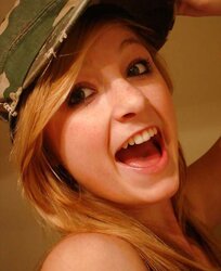 Redhead inexperienced teenager selfshots