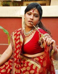 Gorgeous Jyothi Aunty