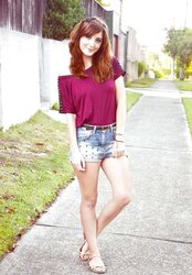French bloggers Mode with jaw-dropping gams