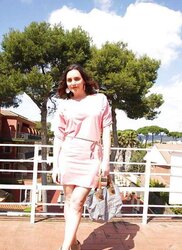 French bloggers Mode with jaw-dropping gams