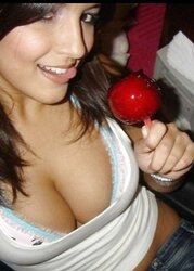 Selfshot Specials - College ladies