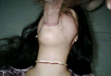 INEXPERIENCED HOE - DAPHNEE