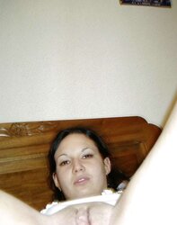 INEXPERIENCED HOE - DAPHNEE