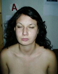 INEXPERIENCED HOE - DAPHNEE