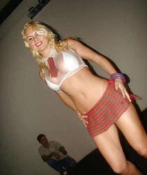 BLOND LATINA