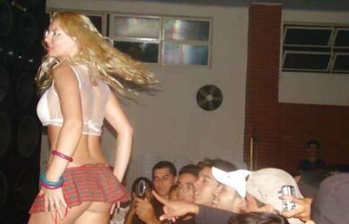 BLOND LATINA