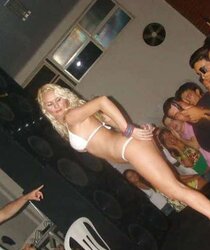 BLOND LATINA