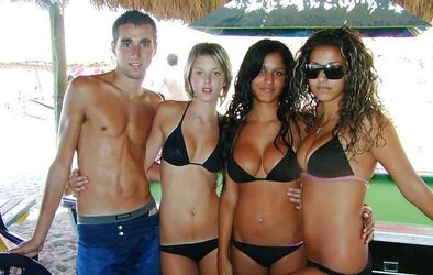 YOUTHFUL BEACH DAMSELS