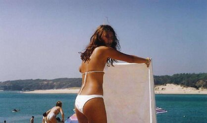 YOUTHFUL BEACH DAMSELS