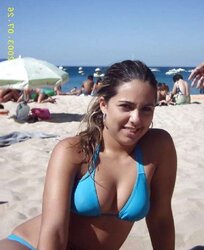 YOUTHFUL BEACH DAMSELS