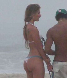 YOUTHFUL BEACH DAMSELS