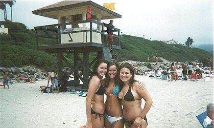 YOUTHFUL BEACH DAMSELS