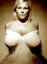 Super-Sexy curvaceous shapely splendid dolls phat ass white girl broad rump honies