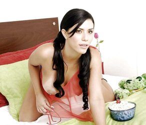 Beautyful Teenager (Exceptional)
