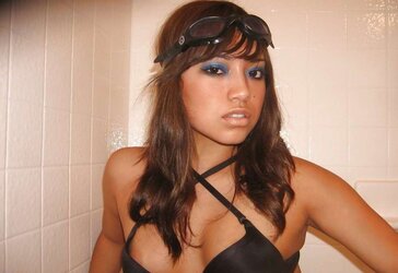 Pretty Inexperienced Teenager Susie