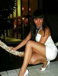 Magnificent daitinggirls in high-heeled shoes