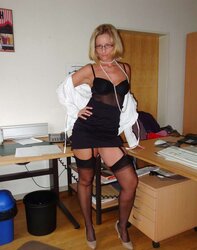 Super-Sexy peirced mummy