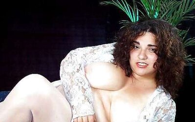 Dark-Haired PLUMPER getting unclothed