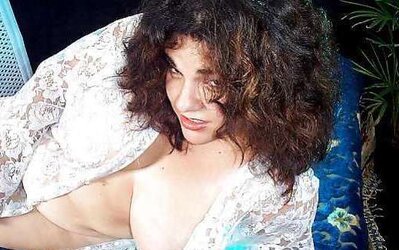 Dark-Haired PLUMPER getting unclothed