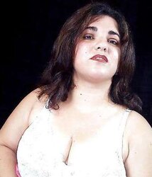 Dark-Haired PLUMPER getting unclothed