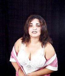 Dark-Haired PLUMPER getting unclothed