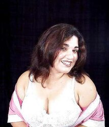 Dark-Haired PLUMPER getting unclothed