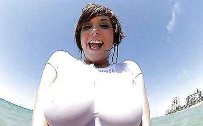 Dressed boobs (Titten bekleidet)