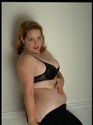 Broad thighs Smallish Titty