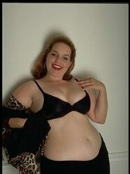 Broad thighs Smallish Titty