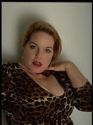 Broad thighs Smallish Titty