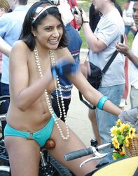Sport Bare Bike #rec Cunny Demonstrating on Bicycle Gall