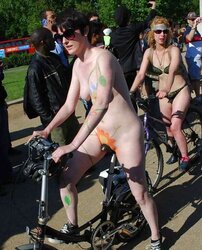 Sport Bare Bike #rec Cunny Demonstrating on Bicycle Gall