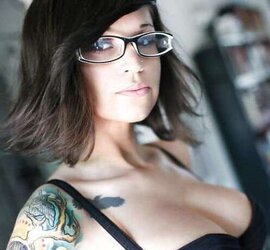 Glasses Are Uber-Sexy
