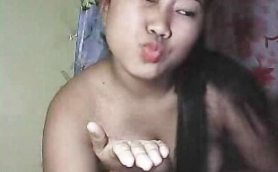 Bangkok teenager sloppy face faux-cock display on webcam