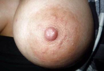 Ginormous areola of the boobies