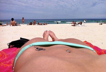 Teenagers with ample poon hooters - Nymphs mit geilen Venushuegel