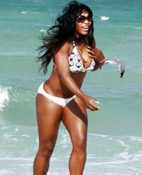 Serena Williams: Bathing Suit Muscle RUMP Pics
