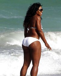 Serena Williams: Bathing Suit Muscle RUMP Pics