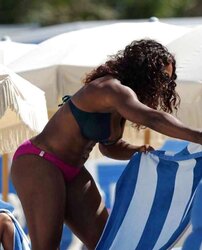 Serena Williams: Bathing Suit Muscle RUMP Pics