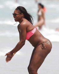 Serena Williams: Bathing Suit Muscle RUMP Pics